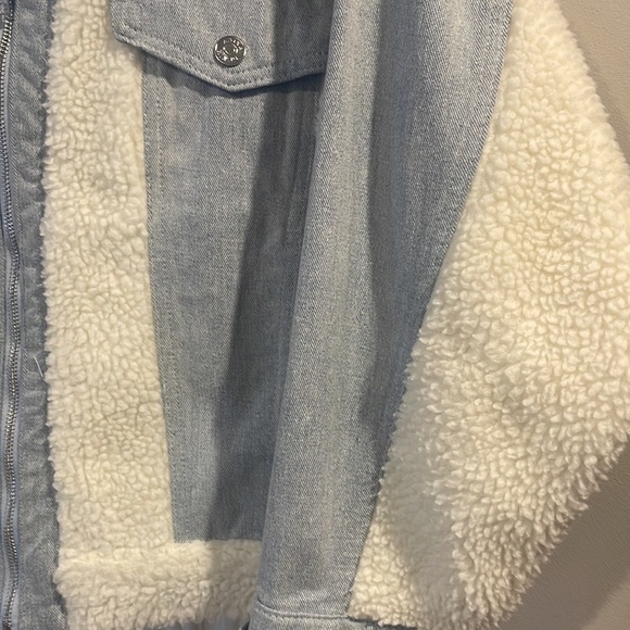 Adika Jacket - Picture 9 of 9